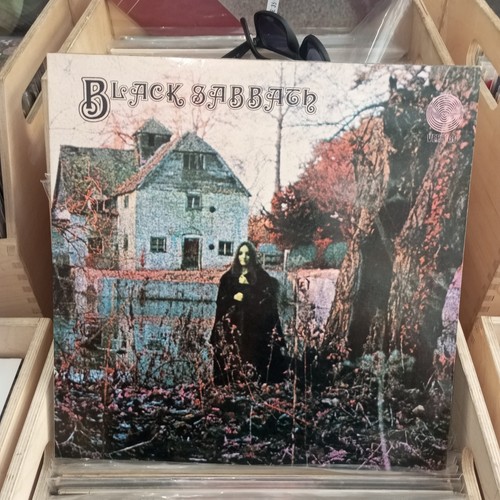 Black sabbath - black,